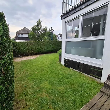 Grosse Naehe Flughafen Koeln/bonn Apartment